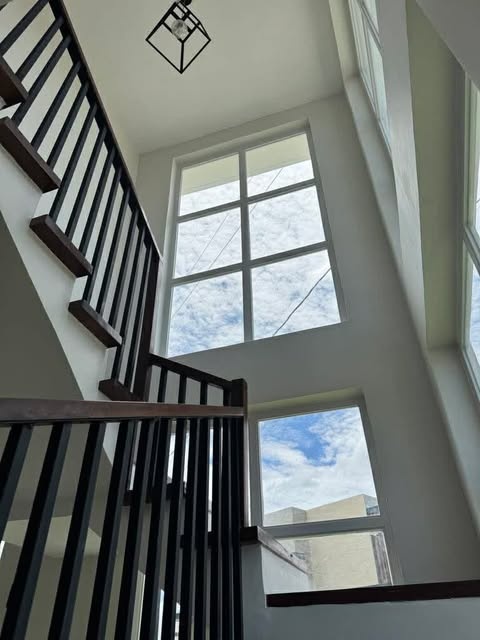 Eton Sta Rosa View 4